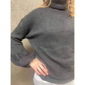 BEATRICE Womens Sweater